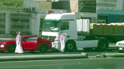 TIR şoförüne kırbaçla saldırdı hayatının dayağını yedi