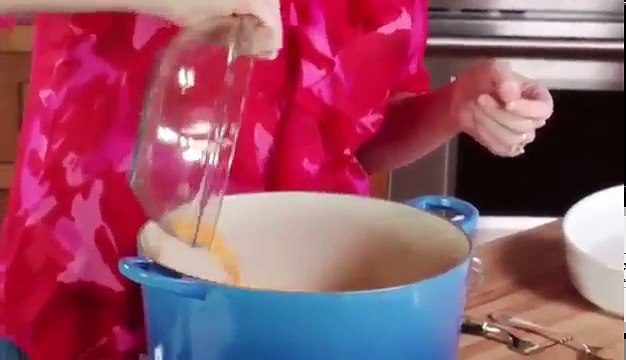 The Pioneer Woman Cooks: Macaroni & Cheese