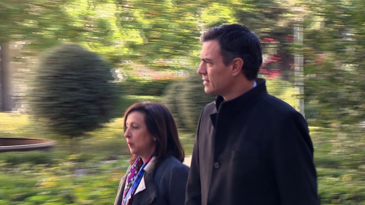 Los representantes institucionales despiden a Maza