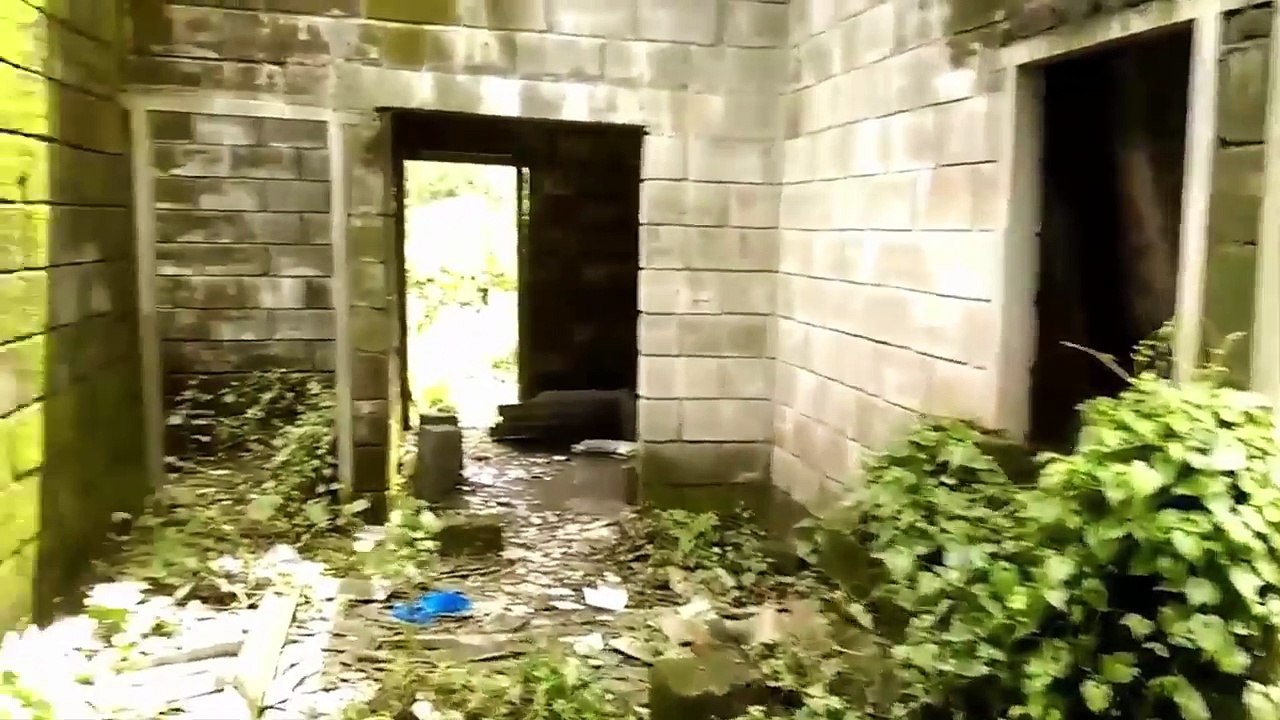監視カメラに映った本物の 幽霊 映像 Part 55