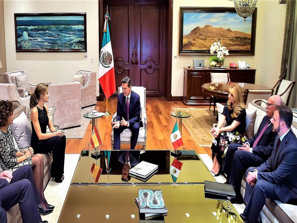 La reina Letizia gafada por copiar la coleta que Angélica Rivera llevó en Zacatecas