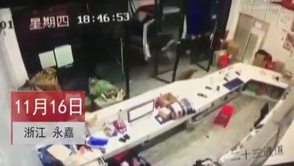 Ce routier prend très cher... Mis KO par sa portière