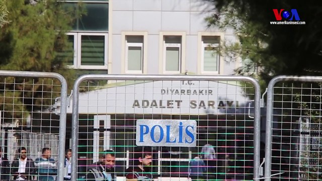 Türkiye’nin Çözümsüz Sorunu: Anneleriyle Cezaevinde Kalan Çocuklar