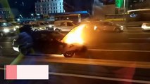 Lüks otomobil E-5 üzerinde alev alev yandı