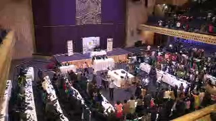 موغابي يستقيل تحت الضغط بعد 37 عاما من الحكم المطلق