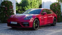 Porsche Panamera Turbo S E-Hybrid Design in Carmine Red