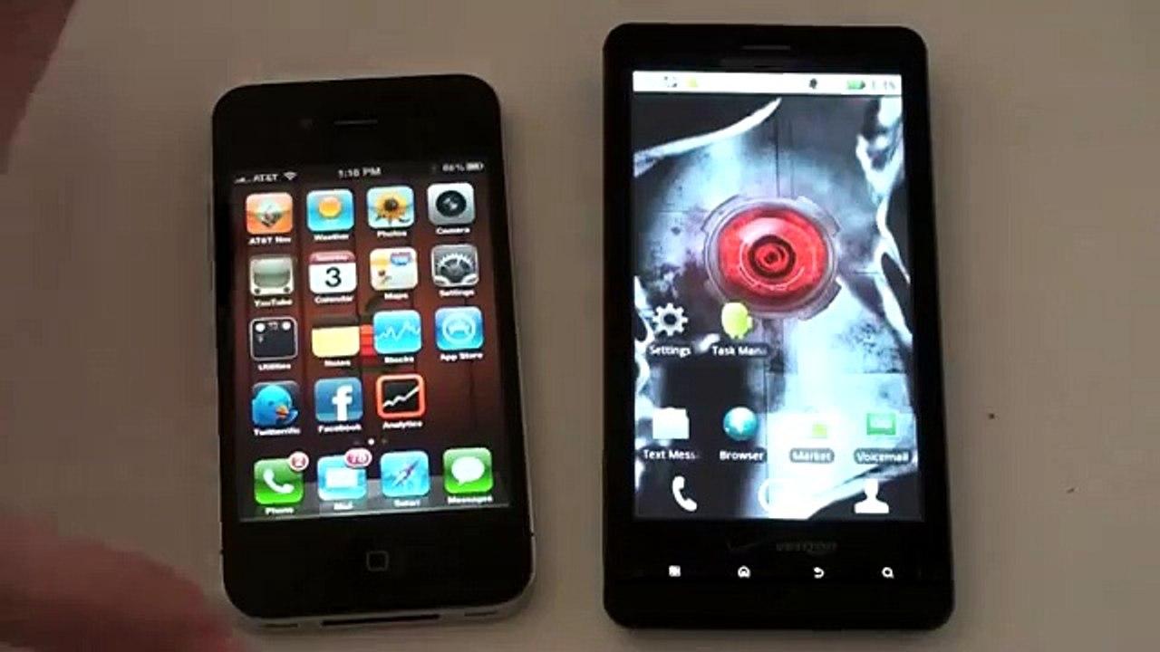 iPhone 4 vs Motorola Droid X