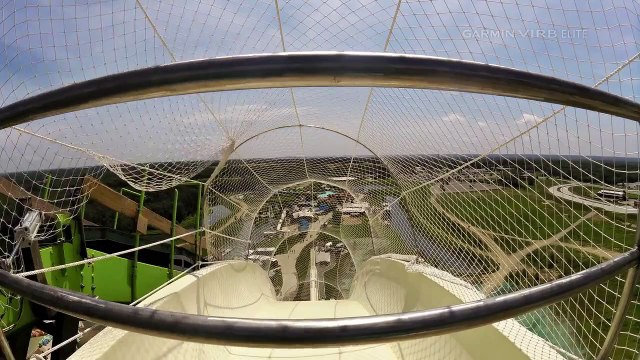 Voici le Toboggan à eau le plus haut du monde... Descente en mode POV.