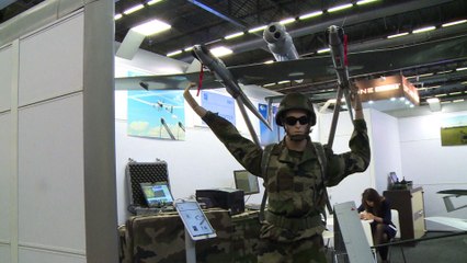 Drones, armes, chiens: le salon Milipol ouvre ses portes