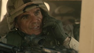 Theater of War: How actor Michael Kelly gained military muscle for 'The Long Road Home'