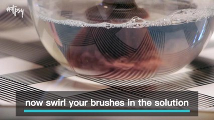 DIY All-Natural Makeup Brush Cleaner