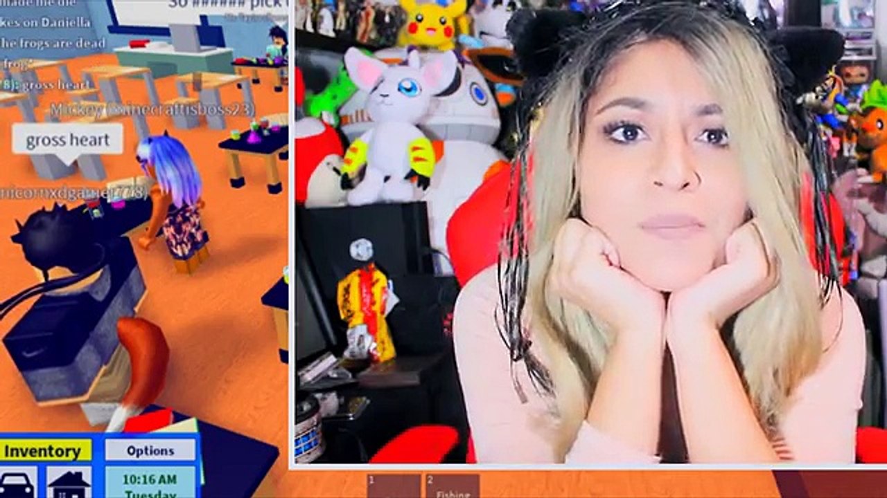 MY BULLY FELL IN LOVE WITH ME??! | Roblox High School Roleplay