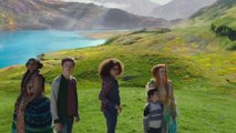 Oprah, Reese Witherspoon, and Mindy Kaling shine in new clips from 'A Wrinkle In Time'