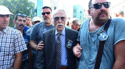 Eşref Kolçak Cenazedeki Selfie Skandalını Anlattı: Oradan Kaçtım