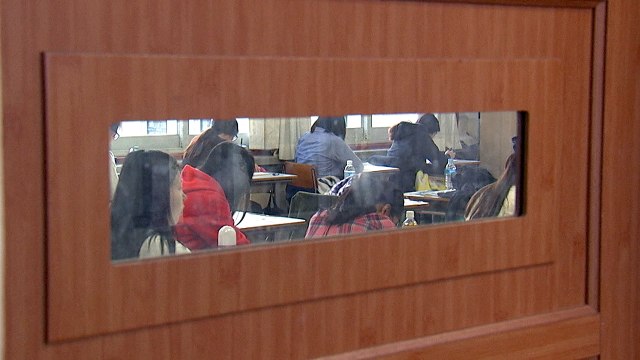 8시 10분 입실 마감...수험표는 고사장서 재발급 가능 / YTN