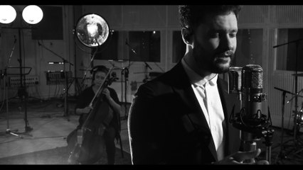 Calum Scott - White Christmas (1 Mic 1 Take/Live From Abbey Road Studios)