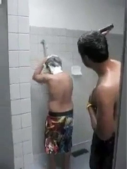 Kids hot love in bathroom