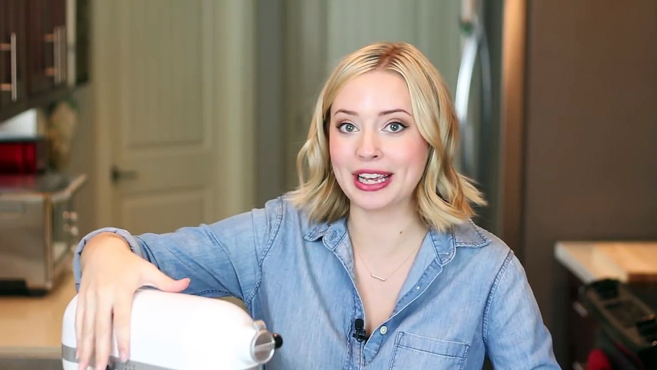 How to Make EASY Snowflake Sugar Cookies