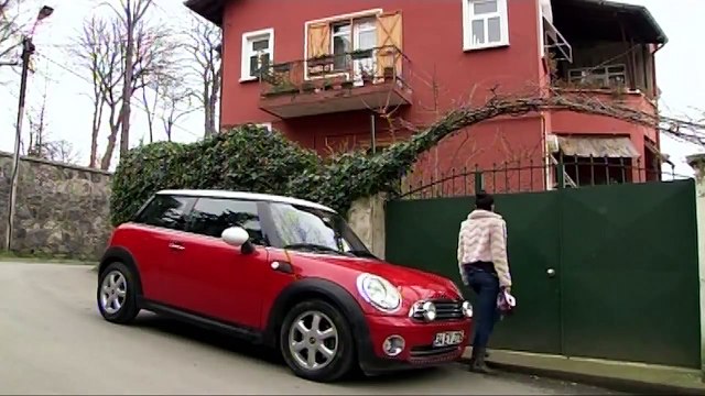 Sen De Gitme 4.Bölüm - Aslı Kerem’e Baskın Yapıyor!