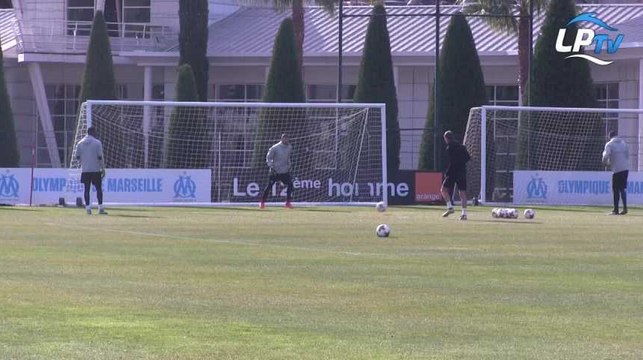 A l'entraînement avec... Mandanda et Pelé ! (V2)