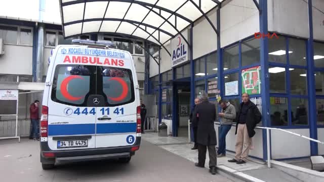 Kocaeli Kurusıkı Tabanca ile Havaya Ateş Açtı, Polisin Görünce Kendini Vurdu
