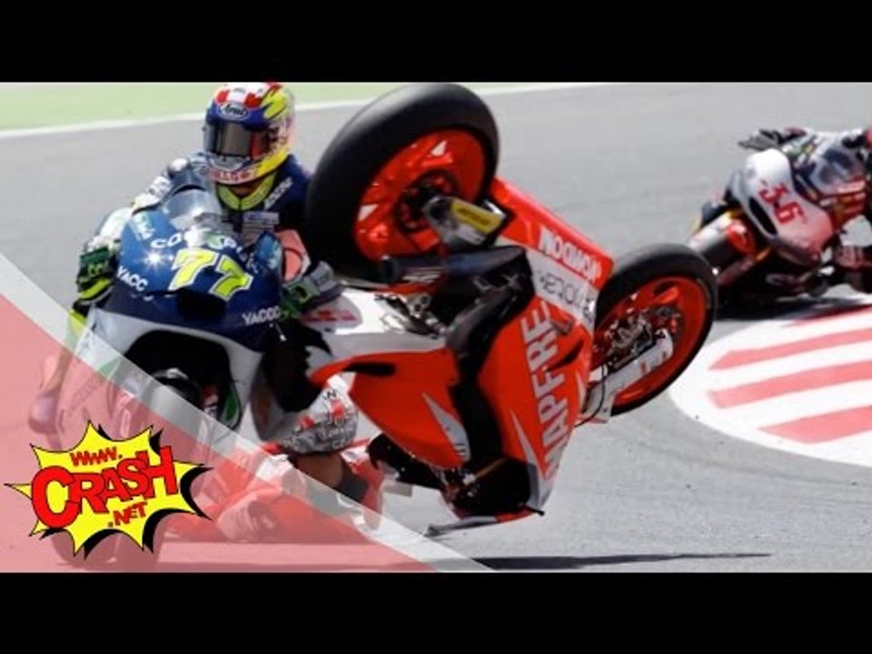 Dominique Aegerter takes a bike to the head... stays on!