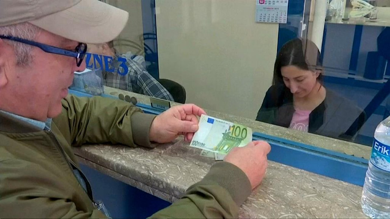 Türkische Lira fällt, Euro steigt