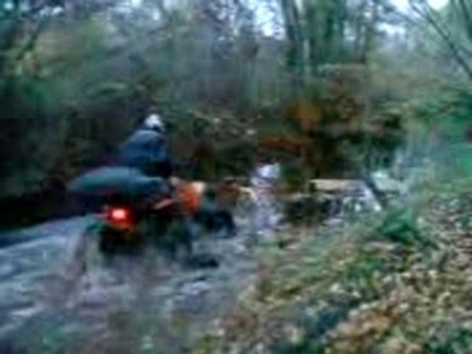 passage rivière en quad polaris scrambler 4x4 2006
