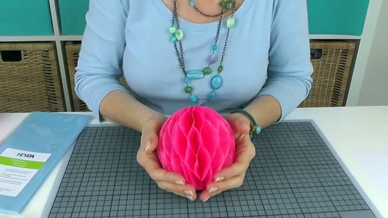 DIY: Wabenbälle für Party-Deko einfach selber machen | Deko Kitchen