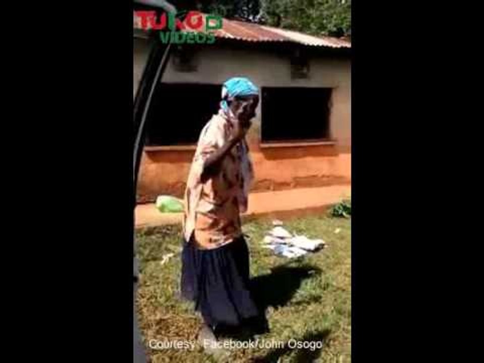 Kenyan Granny Dancing To  KCee Ft Wizkid's Pull Over