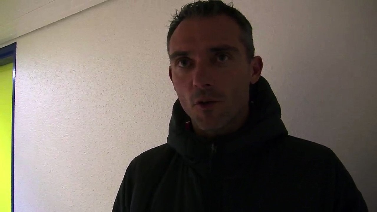 L'entraîneur sang et or Jérôme Erceau aprés le revers à Créteil