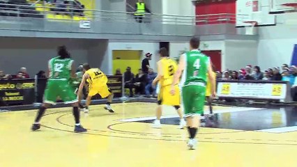Sacha GIFFA, Rémi GIUITTA et Jean-Pierre BARNES reviennent sur le dernier match de 2011