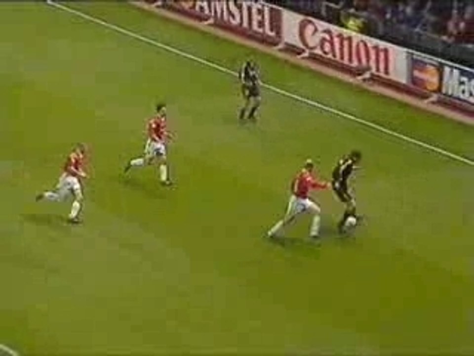 Manchesterunited_realmadrid_cuartos_final_champions2000_gol1