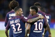 Daniel Alves encense Neymar