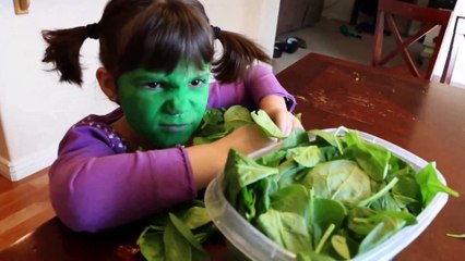 Video herunterladen: Bad Baby Hulk vs Spidergirl vs Green Goblin vs Venom & Hulk - Food Fight _ Real Life Superhero Movie | Superheroes | Spiderman | Superman | Frozen Elsa | Joker