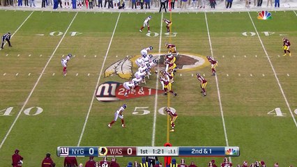 New York Giants quarterback Eli Manning connects with tight end Evan Engram for a 14-yard gain