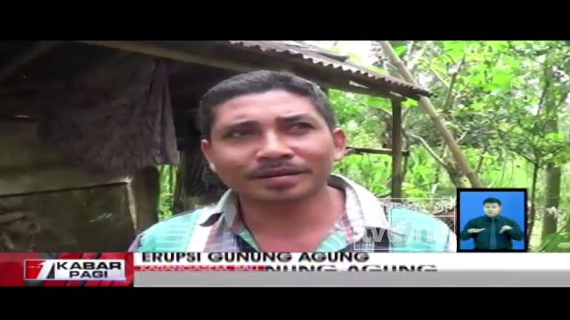 Sebagian Warga di Lereng Gunung Agung Mengungsi