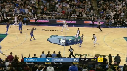 NBA - Les Mavs peuvent remercier Barnes