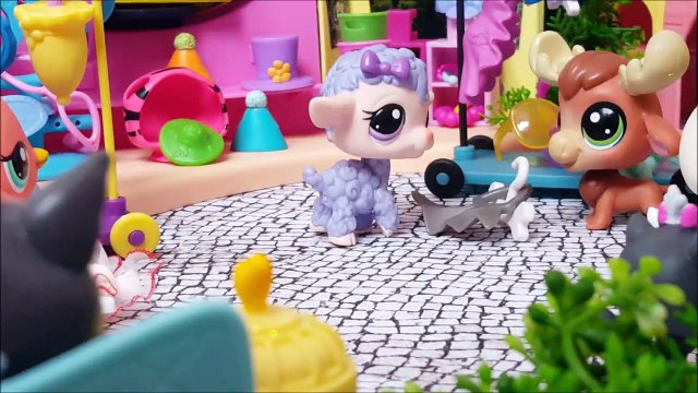 Minişler Bayram Alışverişi | LPSEM miniş videoları izle✿ Littlest Pet Shop