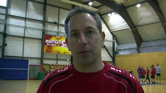 L'entraîneur de Martigues avant la réception de Canteleu