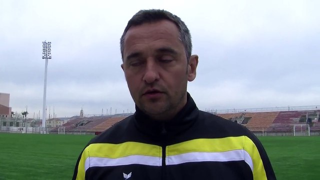 L'entraîneur du FC Martigues Jean-Luc Vannuchi avant le déplacement au Pontet