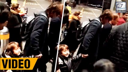 Shah Rukh And AbRam Cutely Walk On London Roads
