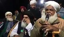 Watch What Kind of Story Peer Afzal Qadri Narrating in Islamabad Dharna