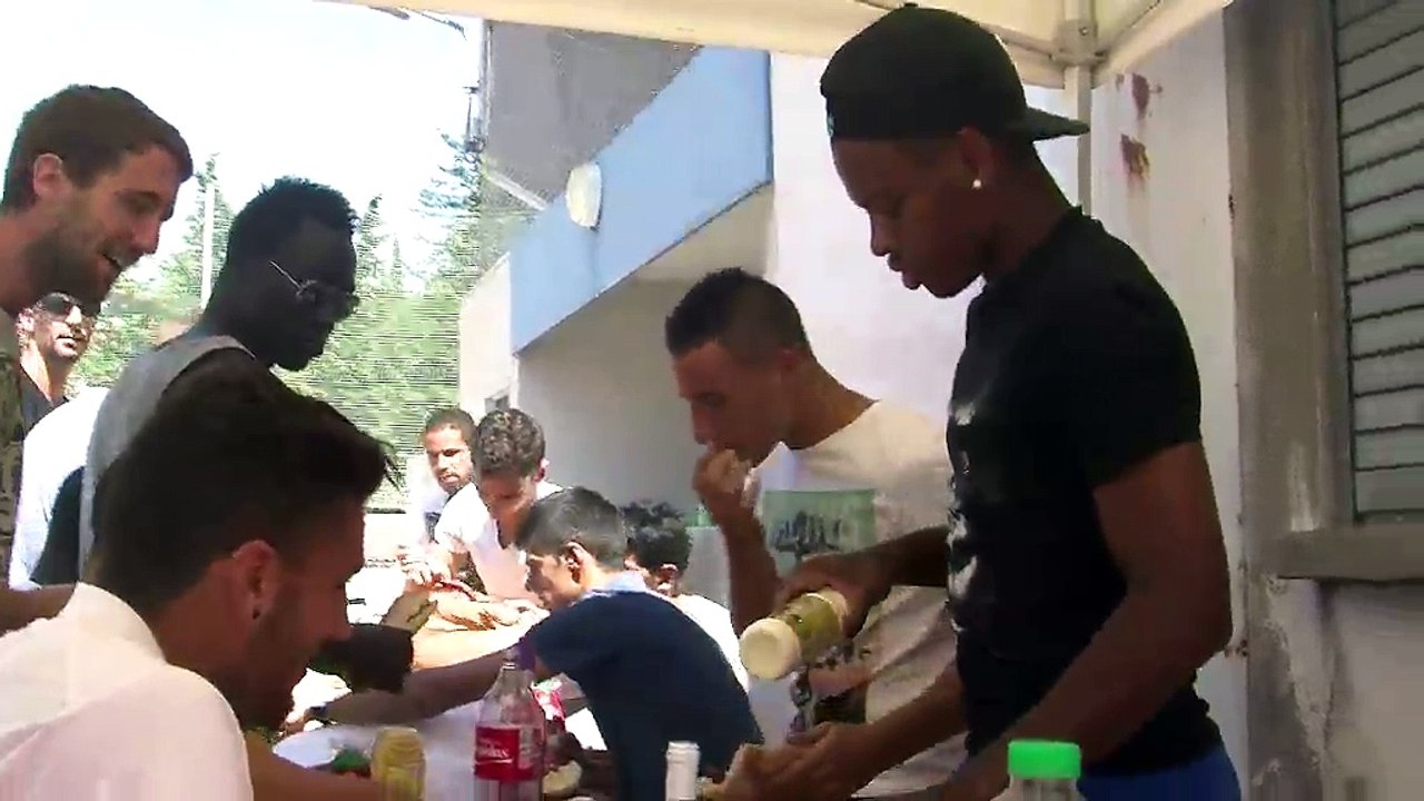 Le barbecue avec les joueurs du FC Martigues ce midi à Turcan