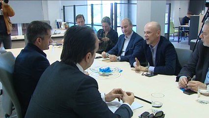 Συνάντηση Μπακογιάννη με τον πρόεδρο του ΣΕΤΕ