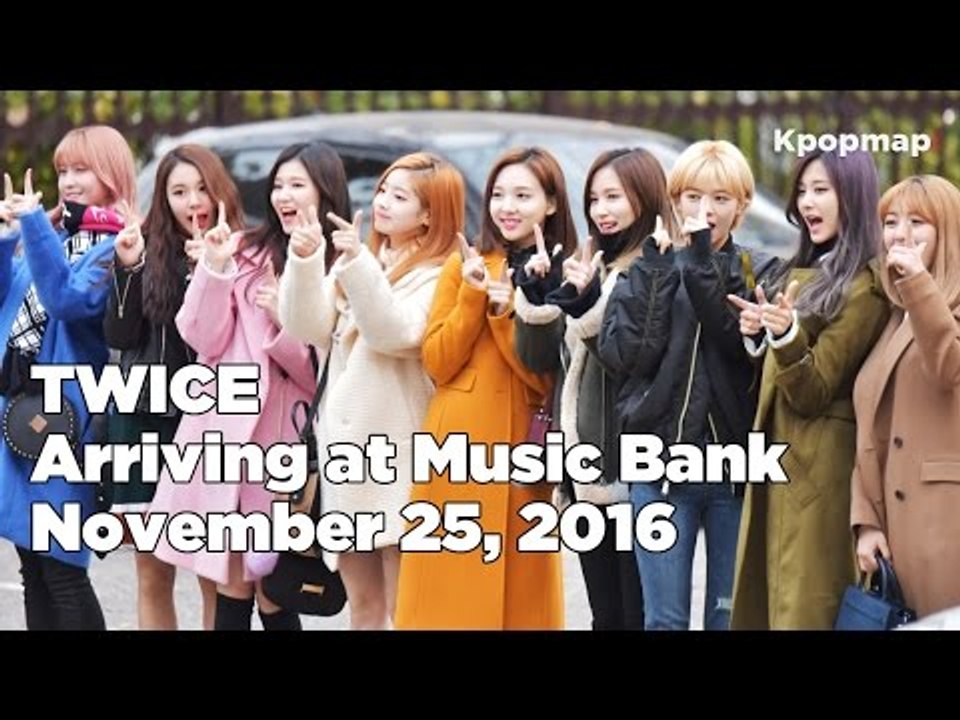 161125 TWICE (트와이스) arriving at Music Bank @Kpopmap