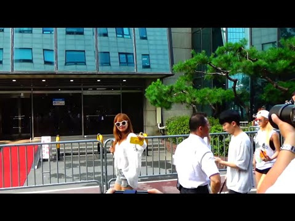 150807 APINK arriving at Music Bank @Kpopmap