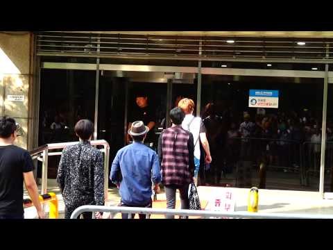 150807 Super Junior arriving at Music Bank @Kpopmap