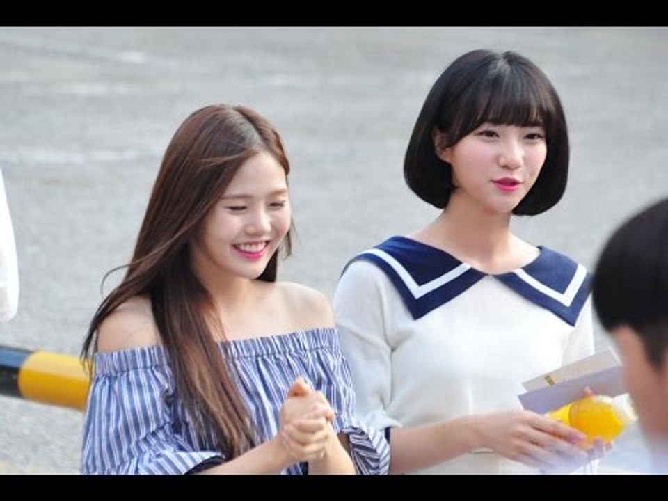 160805 Oh My Girl (오마이걸) arriving at Music Bank @Kpopmap