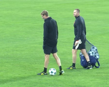 Both Klopp and Liverpool players are to blame for defensive frailties - Poyet